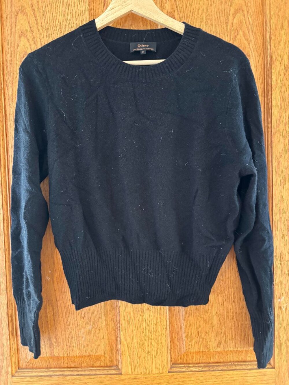 Quince 100% Mongolian Cashmere Black shrunken crew neck sweater M worn once